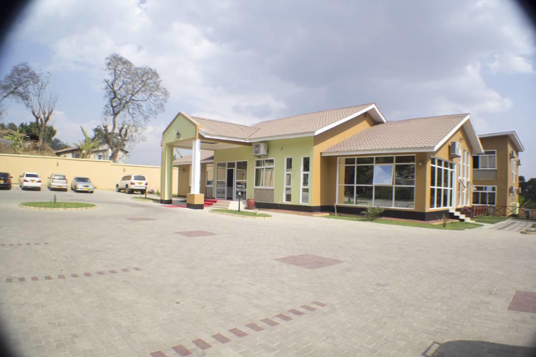 Hotel Desderia Мбея Екстер'єр фото